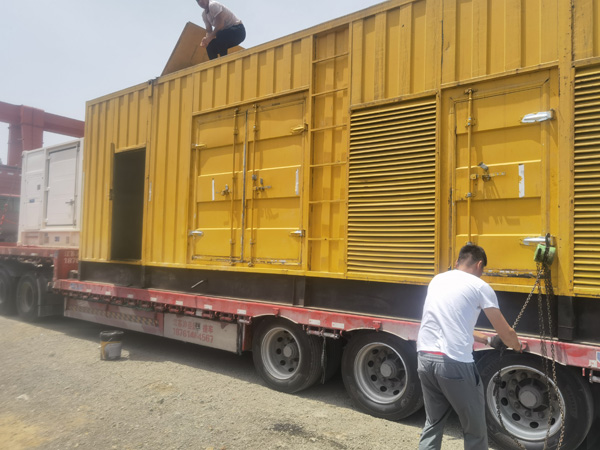 怒江除了负载情况和发动机维护，还有哪些因素会影响 200kw 柴油发电机的油耗？