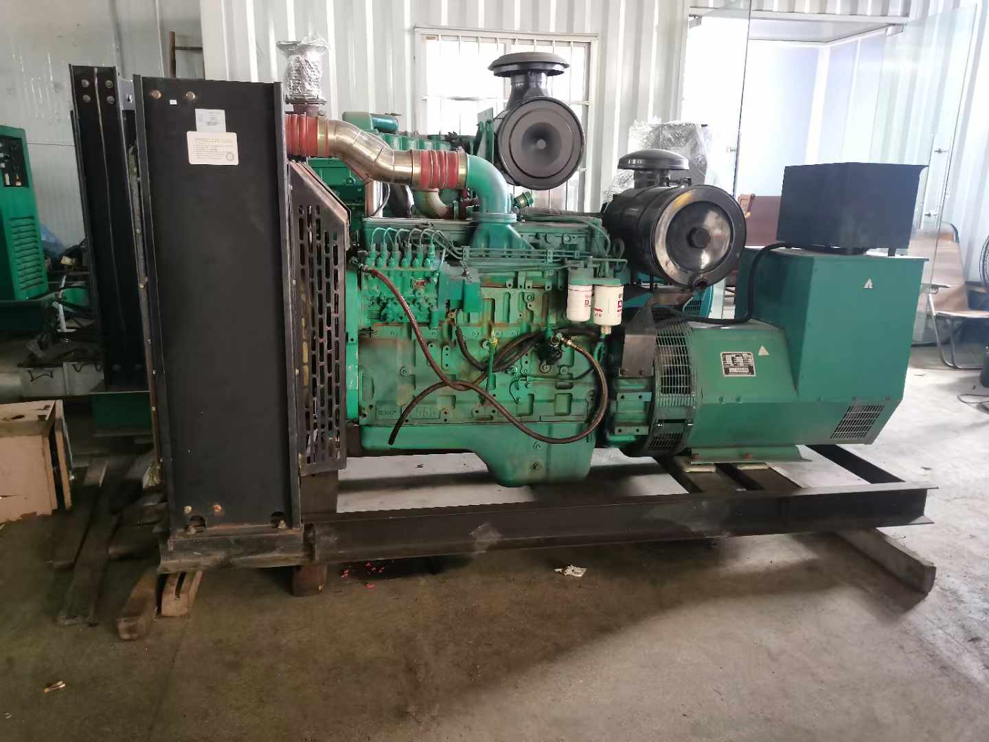 怒江发电机租赁如何确定电缆的承载电流是否在安全范围内？