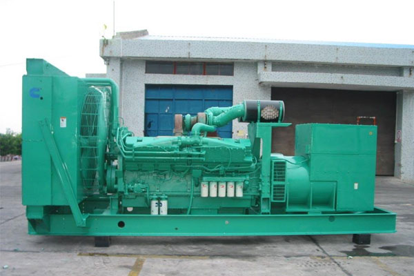 怒江工厂发电机应急发电时如何更准确地检查发电机状态？