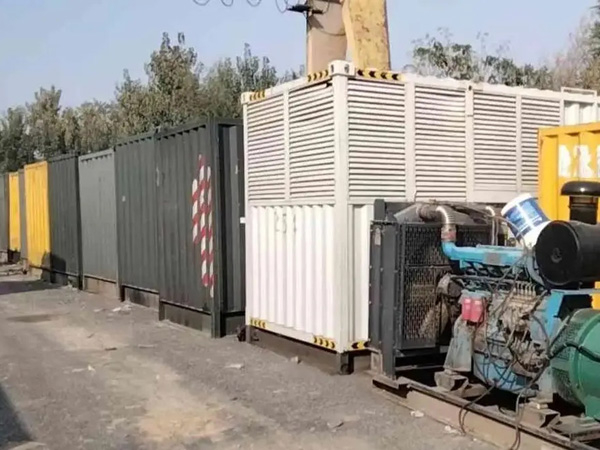 怒江200KW柴油发电机机组每小时油耗是多少？