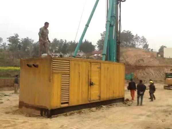 怒江如何判断水冷式机油散热器密封件是否需要更换？