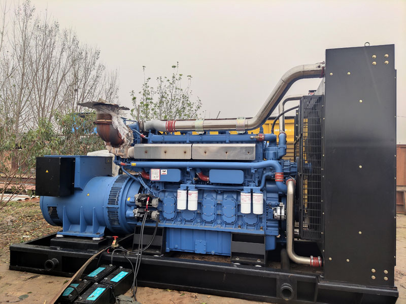 怒江柴油发电机组更换机油时，应遵循哪些步骤？